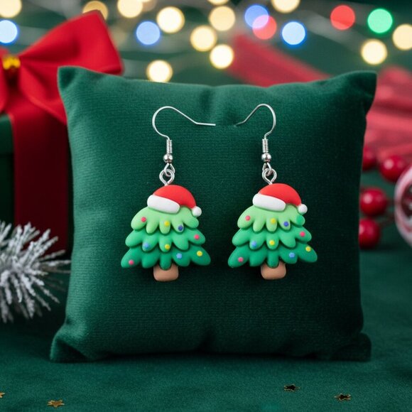 Festive Christmas Tree Earrings 🎄 Resin 18K White Gold Plated Ear Needles 🎅 - Picture 7 of 10